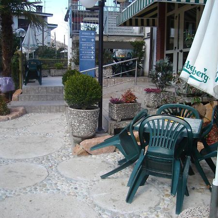 Hotel Carillon Lavena Ponte Tresa Kültér fotó