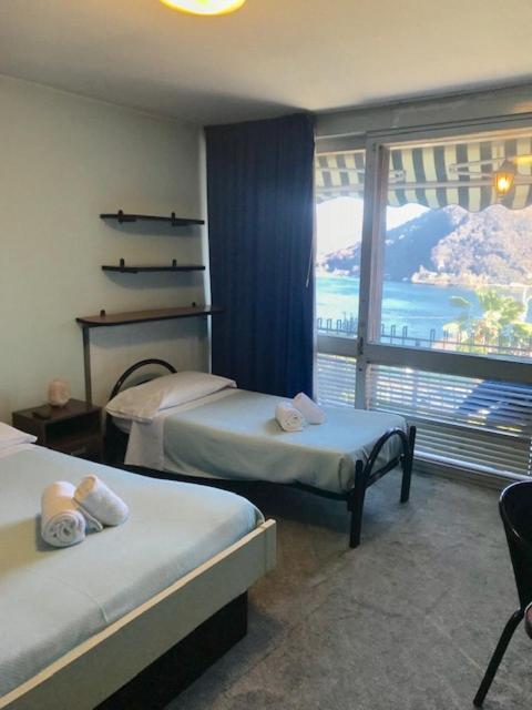 Hotel Carillon Lavena Ponte Tresa Kültér fotó