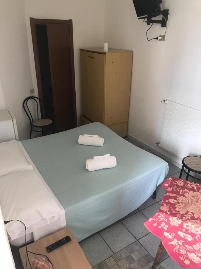 Hotel Carillon Lavena Ponte Tresa Kültér fotó